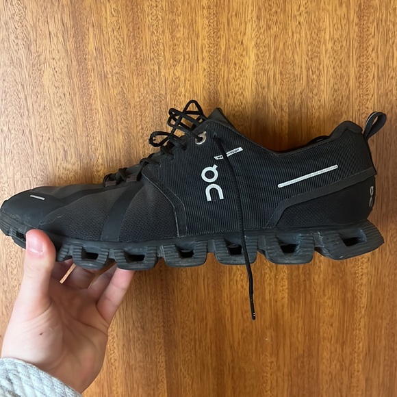 Cloud 5 All Black Shoes Men’s 10 - Picture 8 of 10